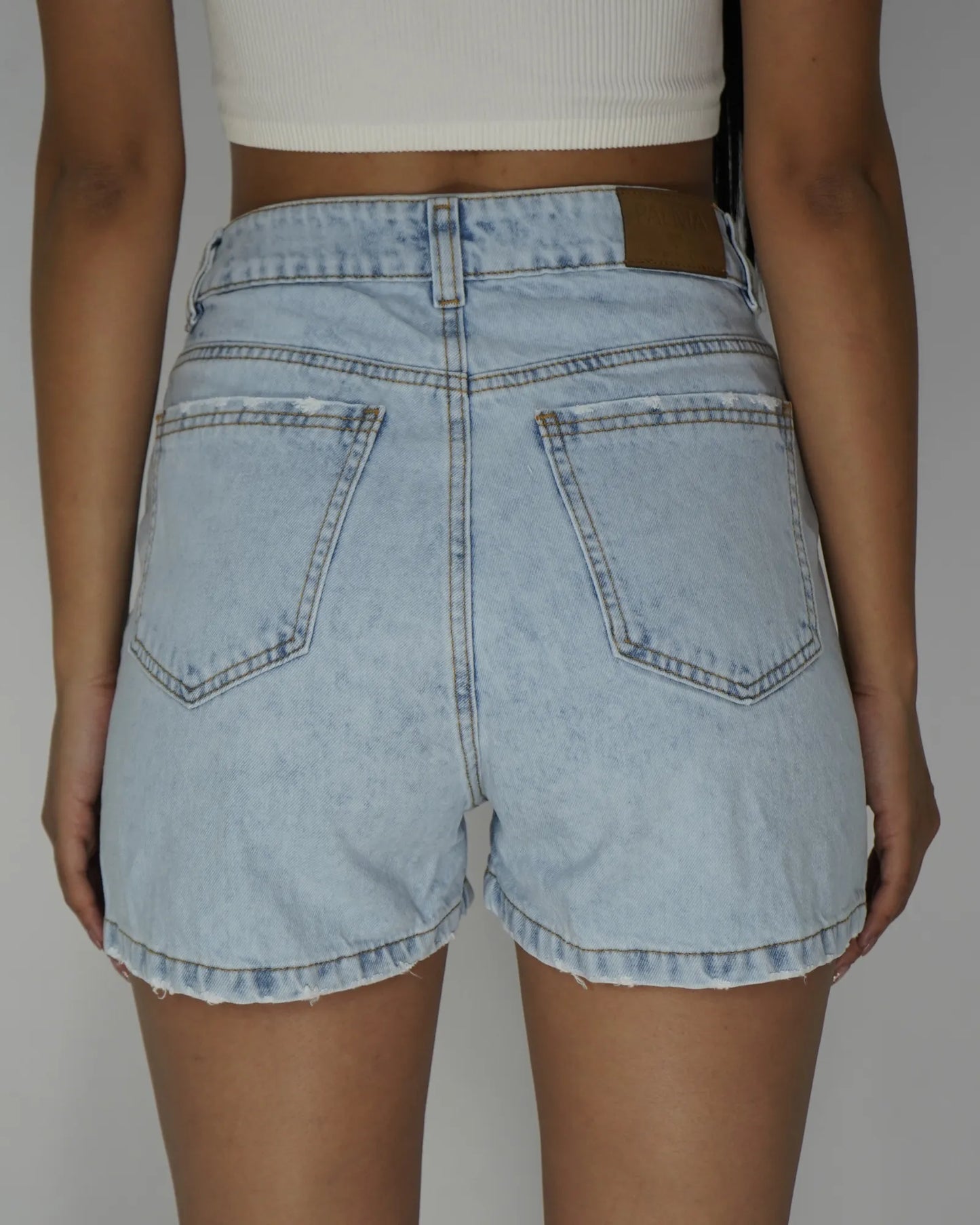 Short Botones Claro