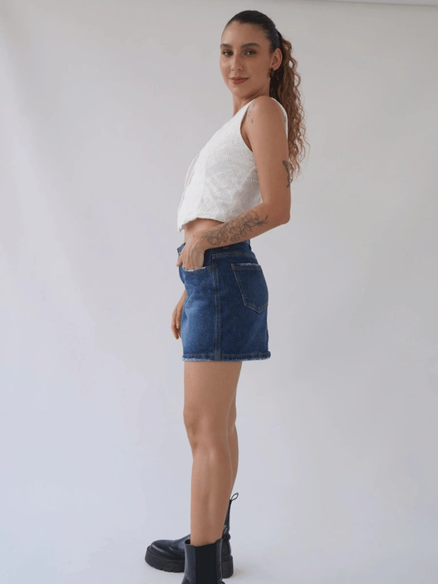 Mini falda oscura