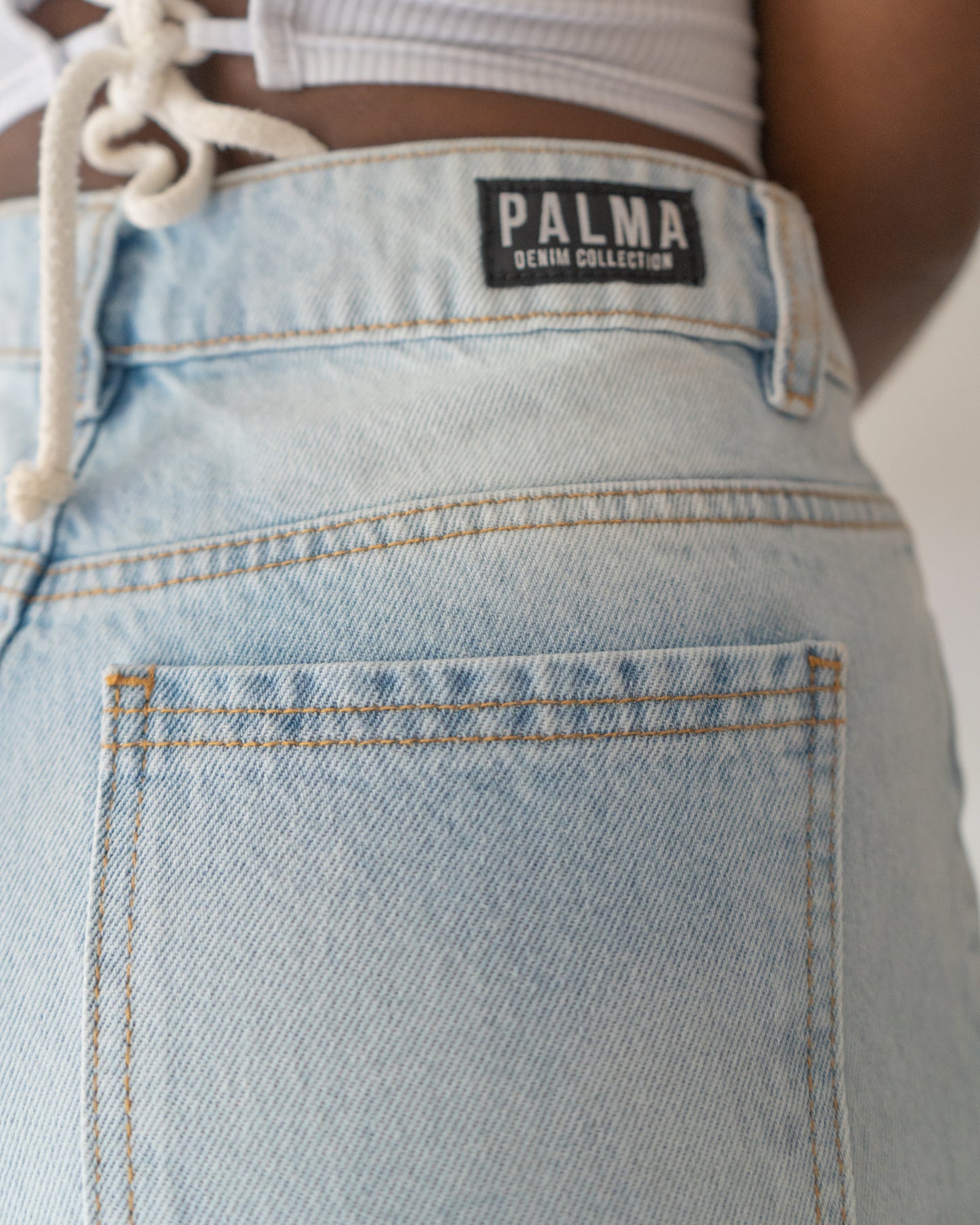 Mom Jeans Claro Destroyed