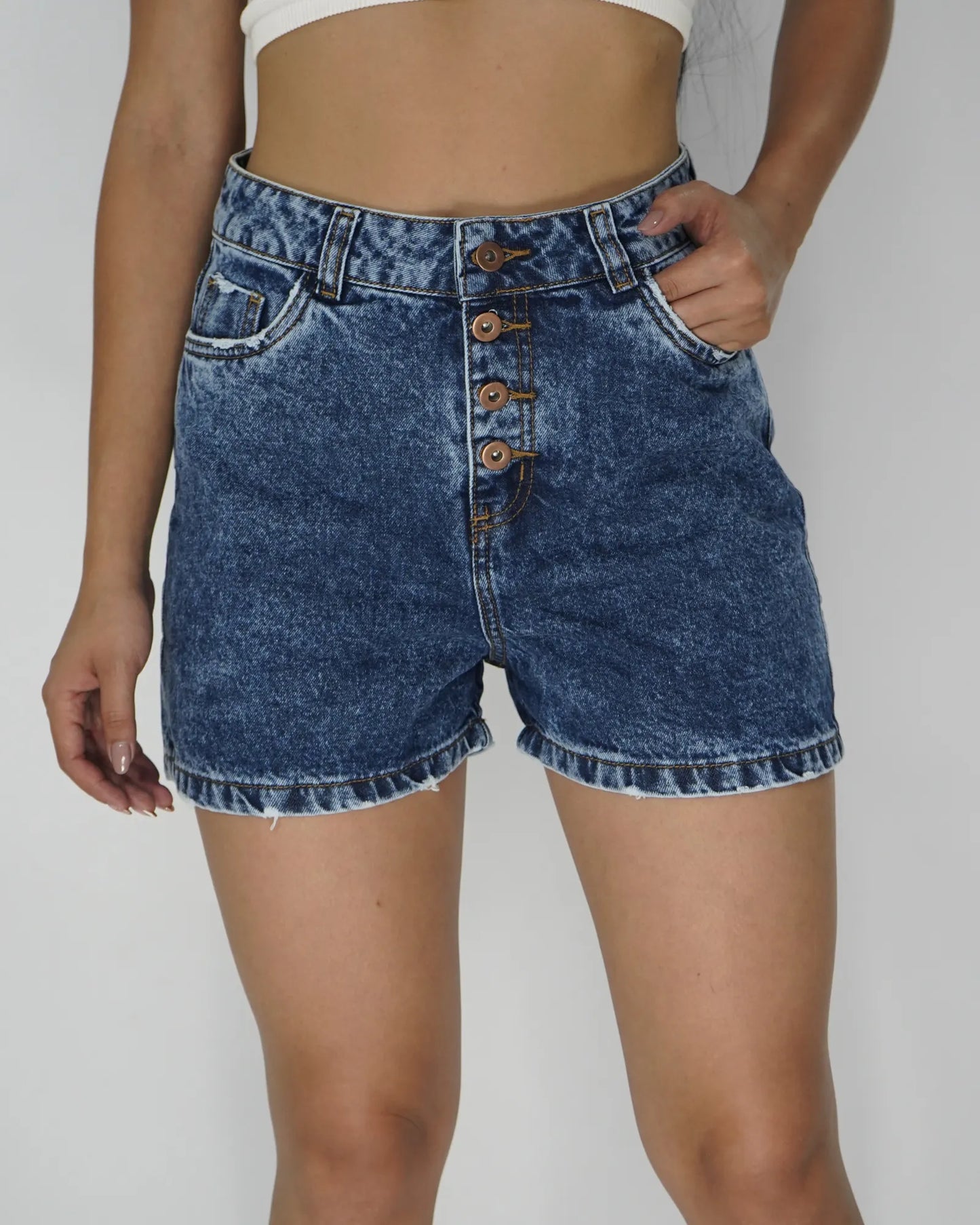 Short Botones Oscuro