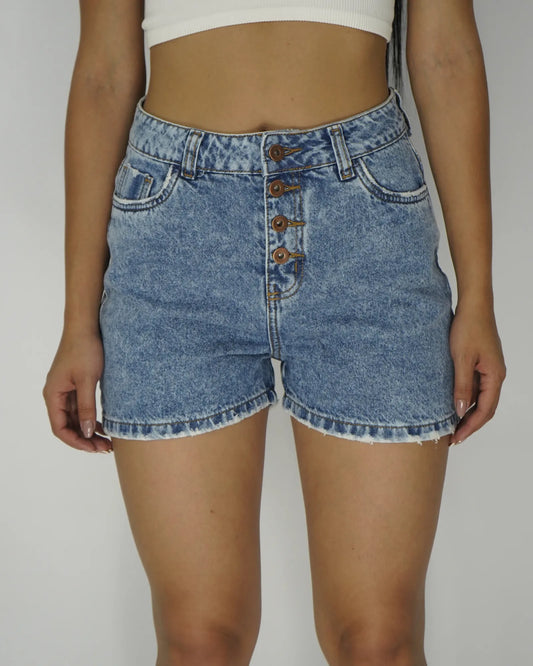 Short Botones Medio